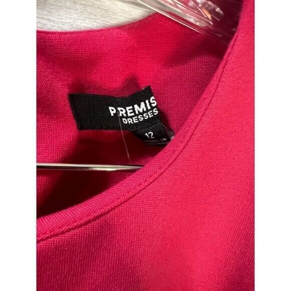 Red Premise Sleeveless‎ Sheath Dress With Back Button Closure Size 12 Womens - Picture 3 of 4